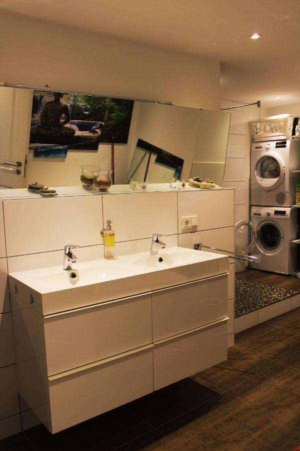 Full Flat 3 Bedrooms Saarbrucken Center -11 People Buitenkant foto
